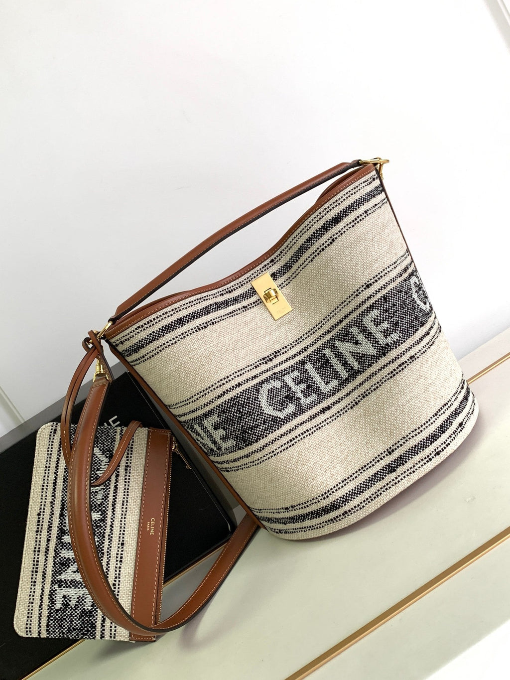 CE 16 Bucket