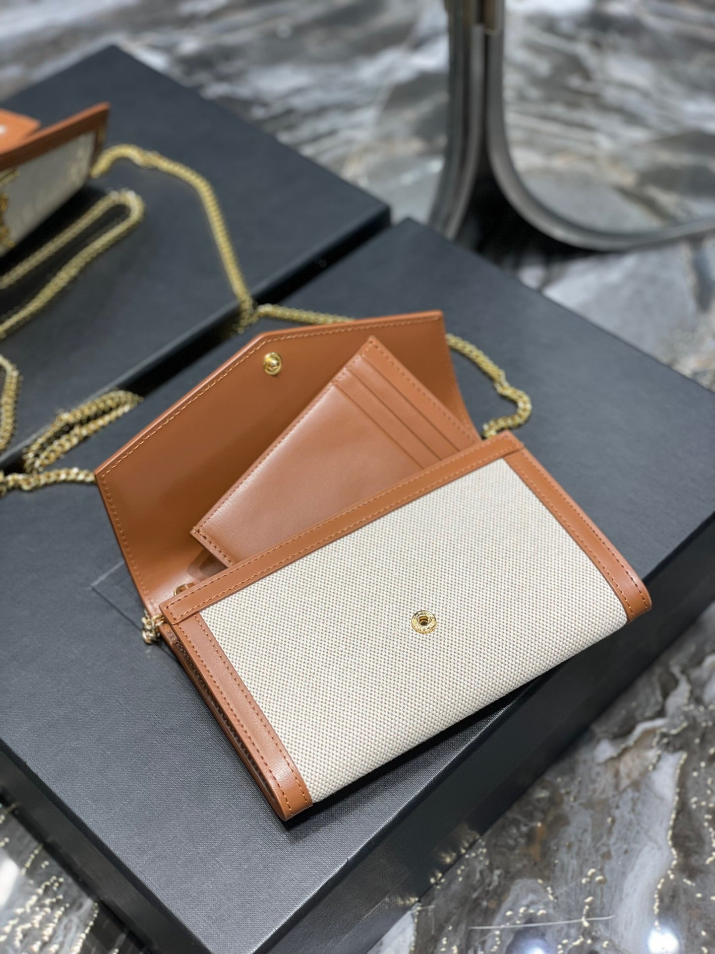 YVT Envelope
