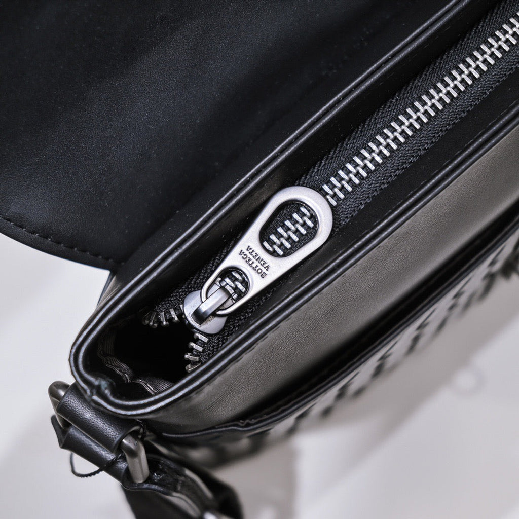 BTV Messenger Bag