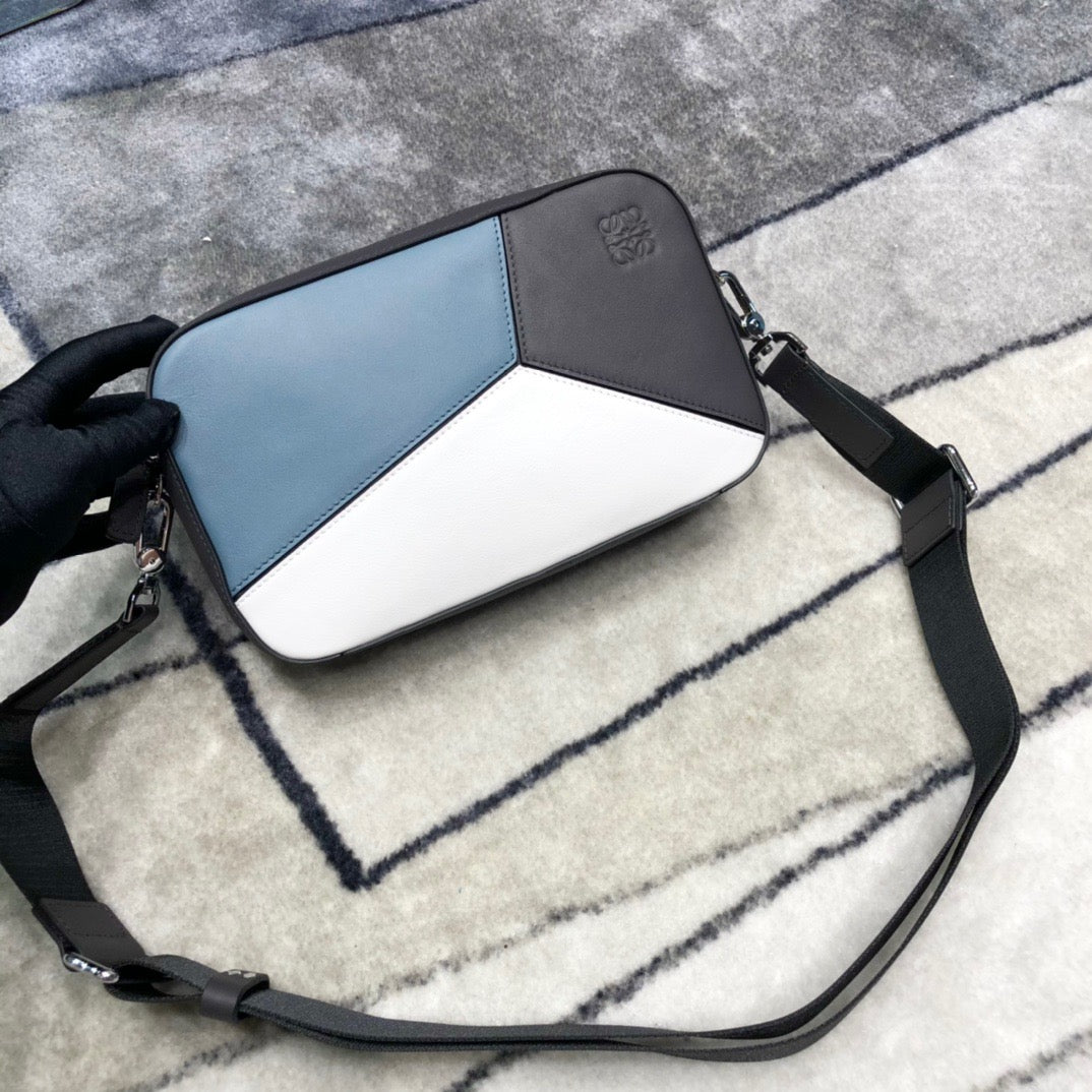 LW Messenger Bag