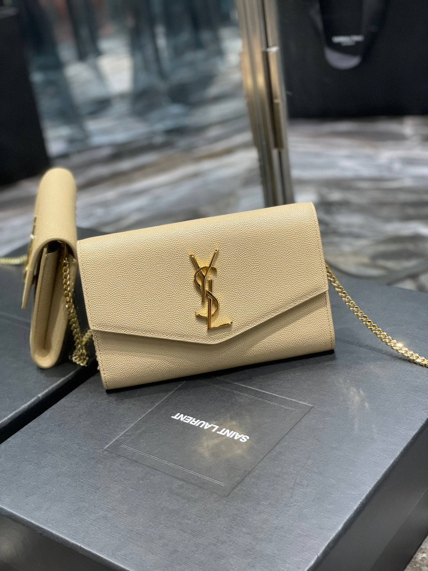 YVT Envelope