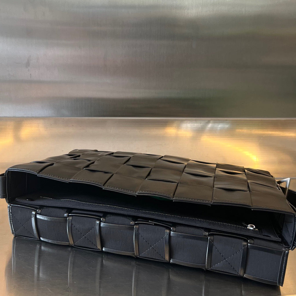BTV Messenger Bag