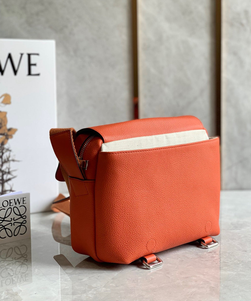 LW Messenger Bag