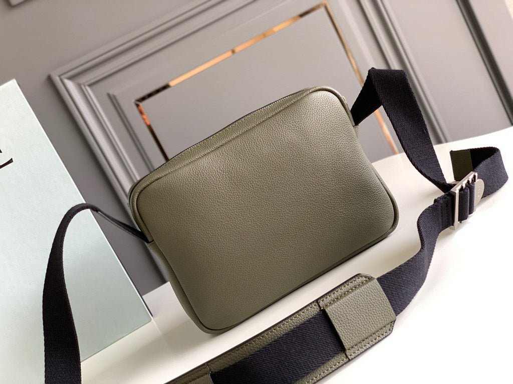 LW Messenger Bag