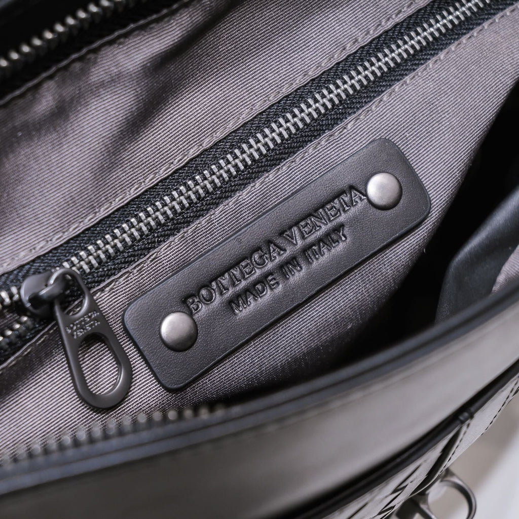 BTV Messenger Bag