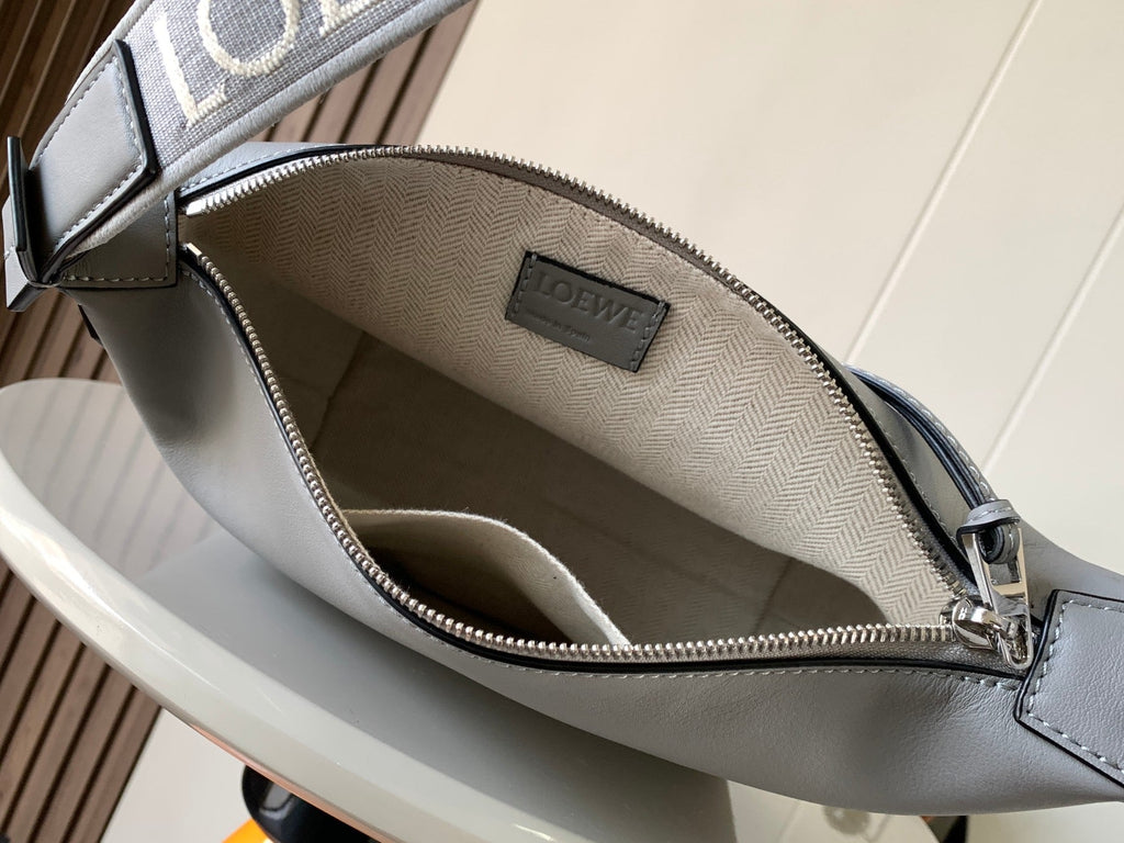 LW Messenger Bag