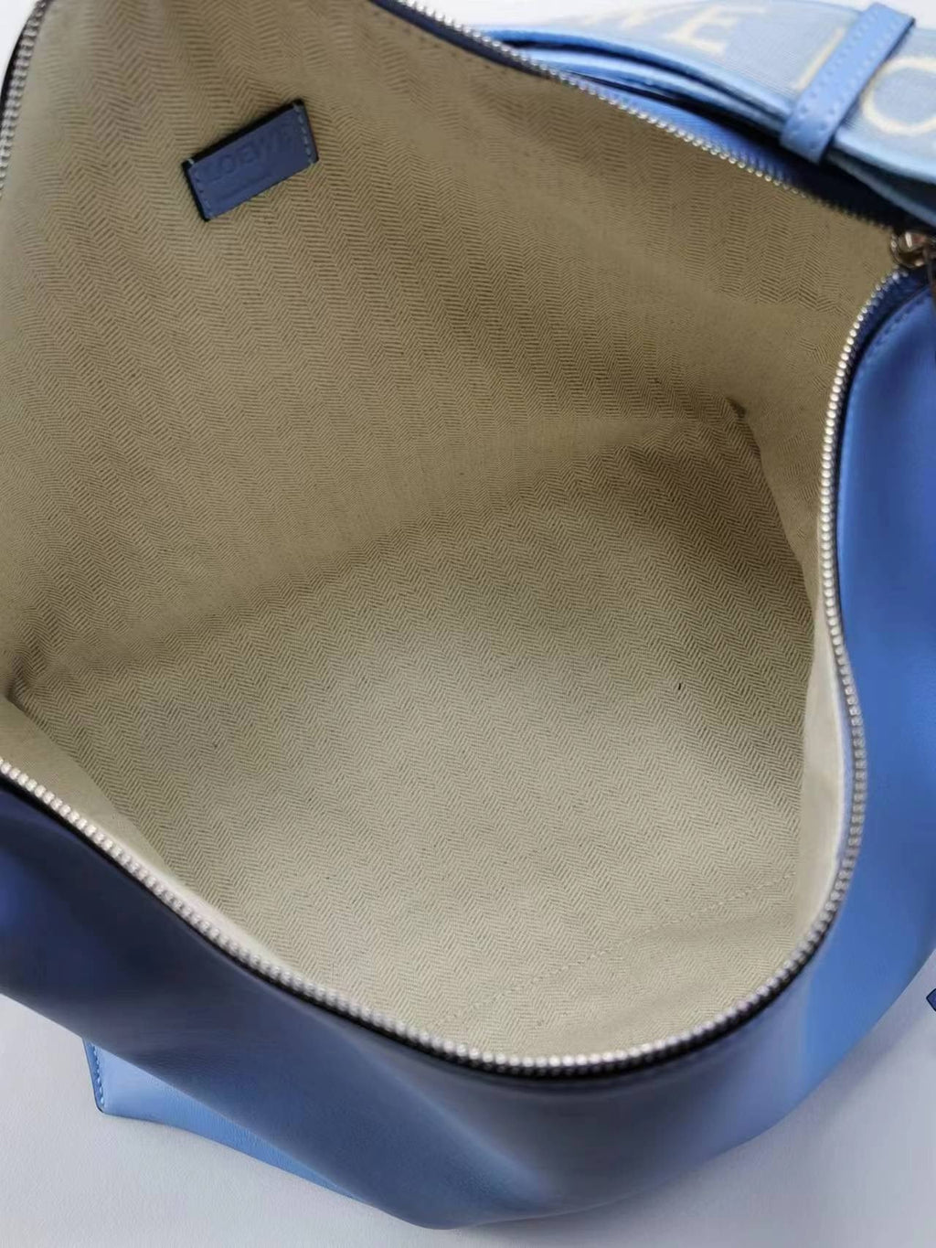 LW Messenger Bag