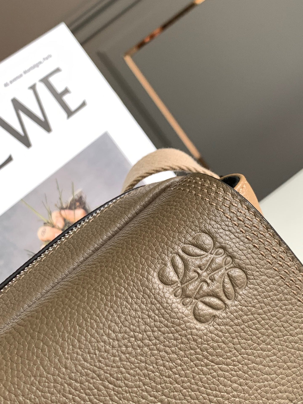 LW Messenger Bag
