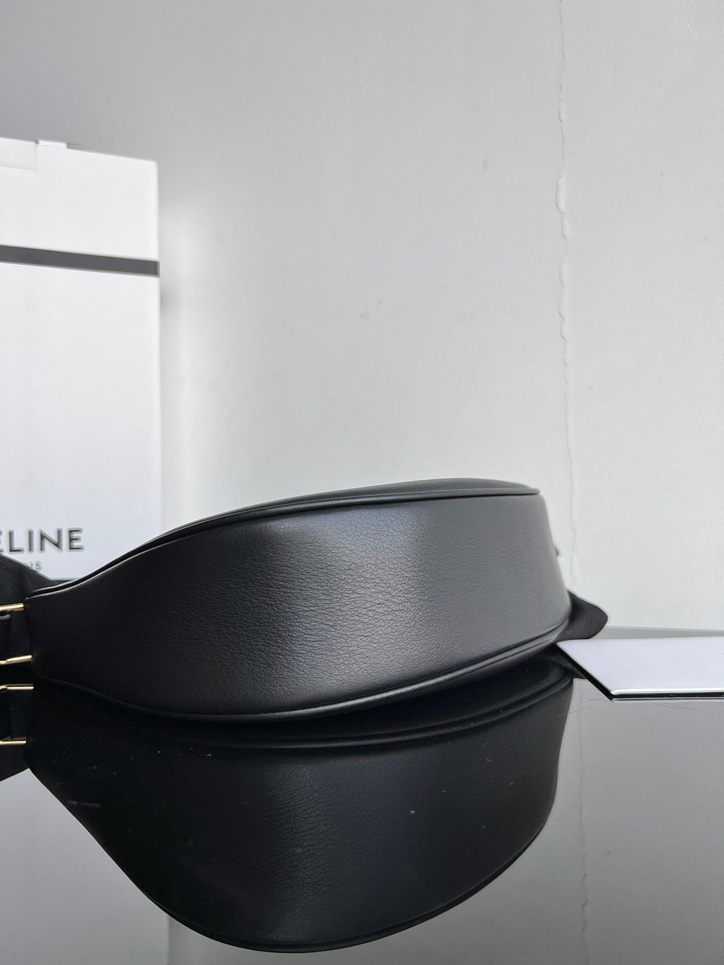 CE Triomphe Hobo