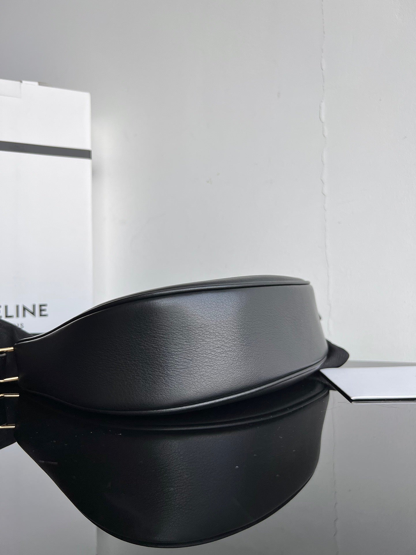 CE Triomphe Hobo