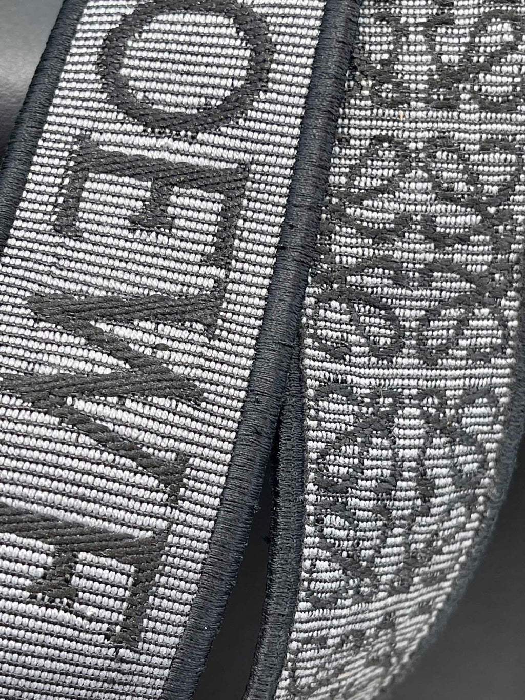 LW Messenger Bag
