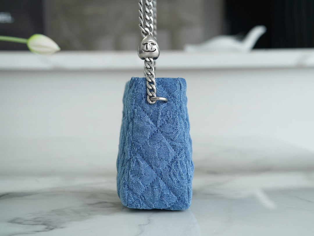 CNL 23P Denim Hobo