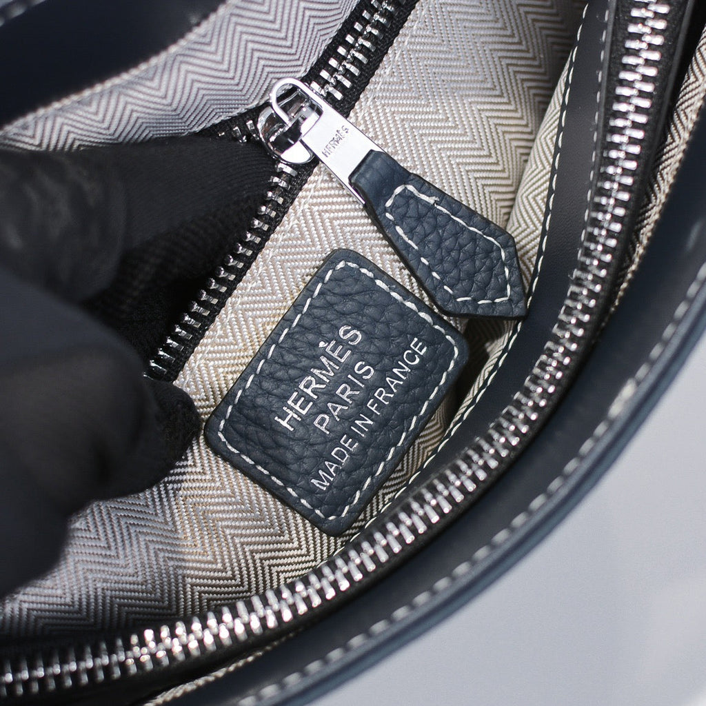 HMS Sling Bag