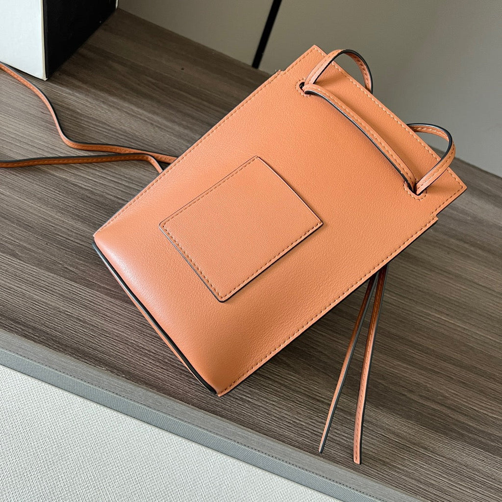 LW Sling Bag