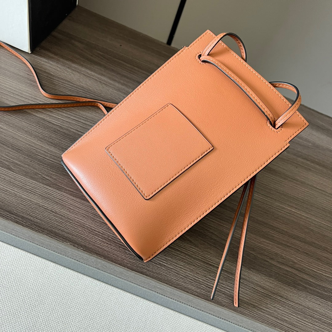 LW Sling Bag