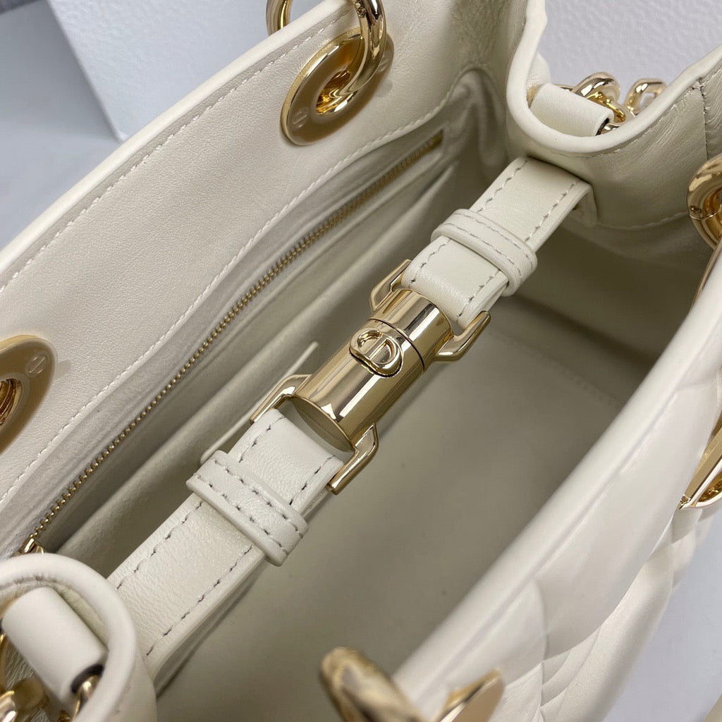 CD Handbag