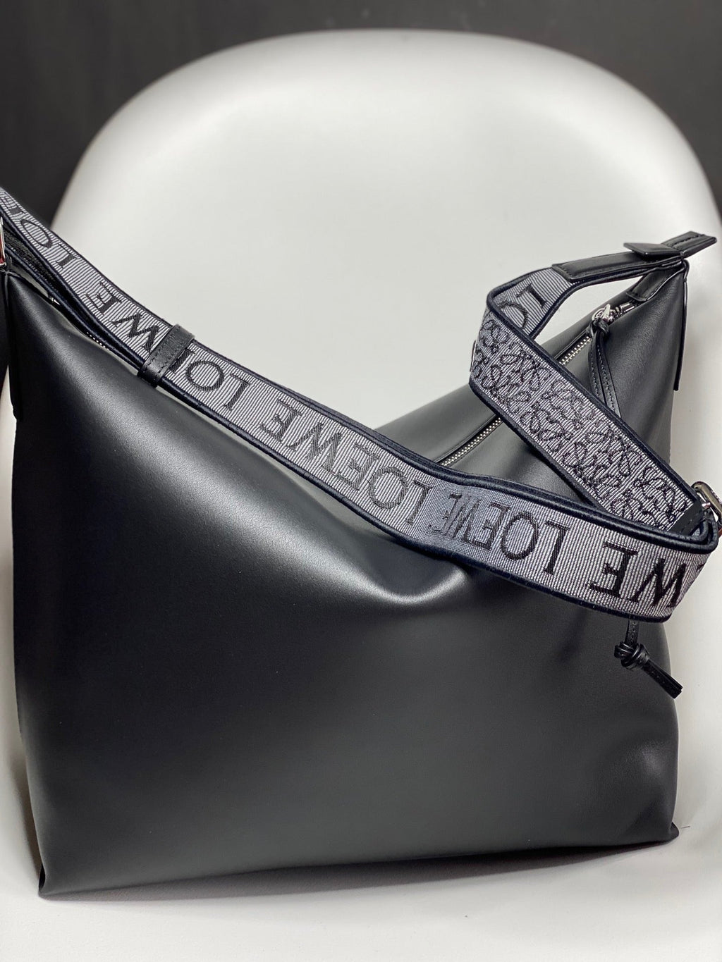 LW Messenger Bag
