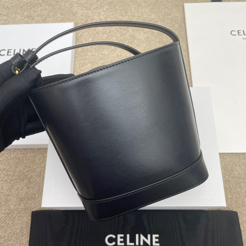 CE Triomphe Bucket