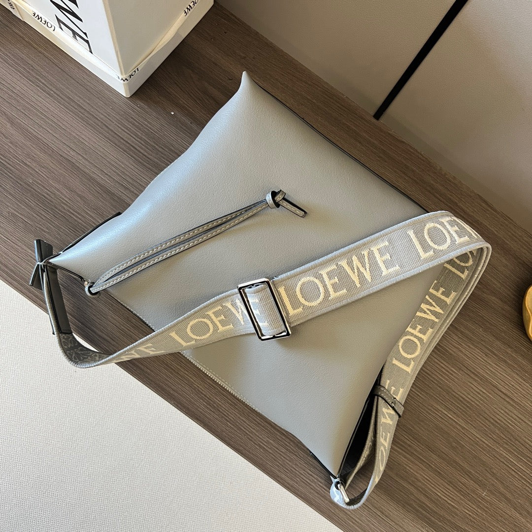 LW Messenger Bag