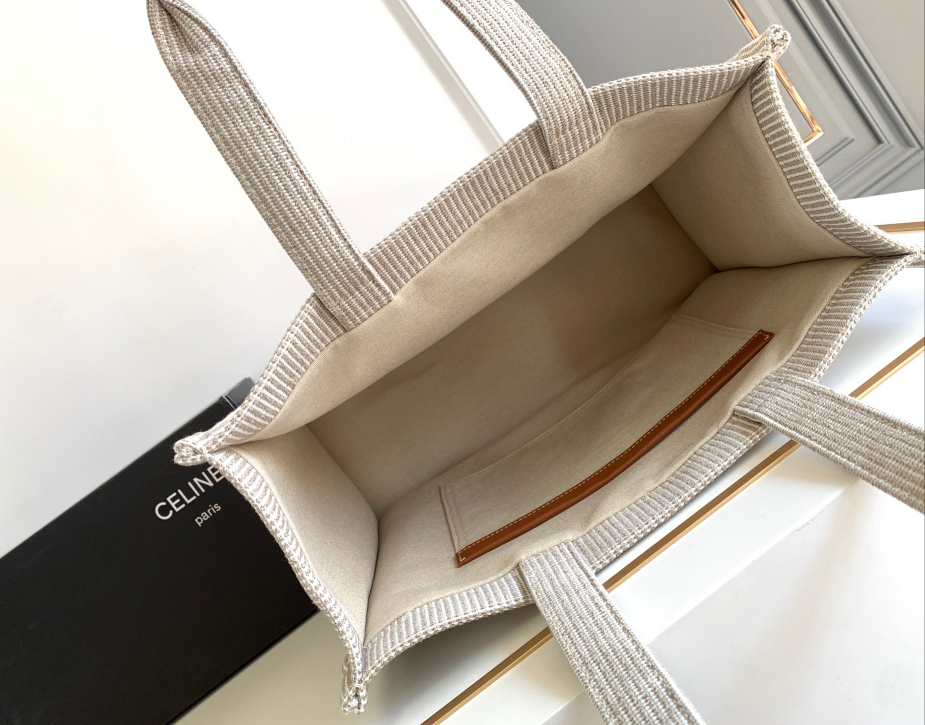 CE Triomphe Tote