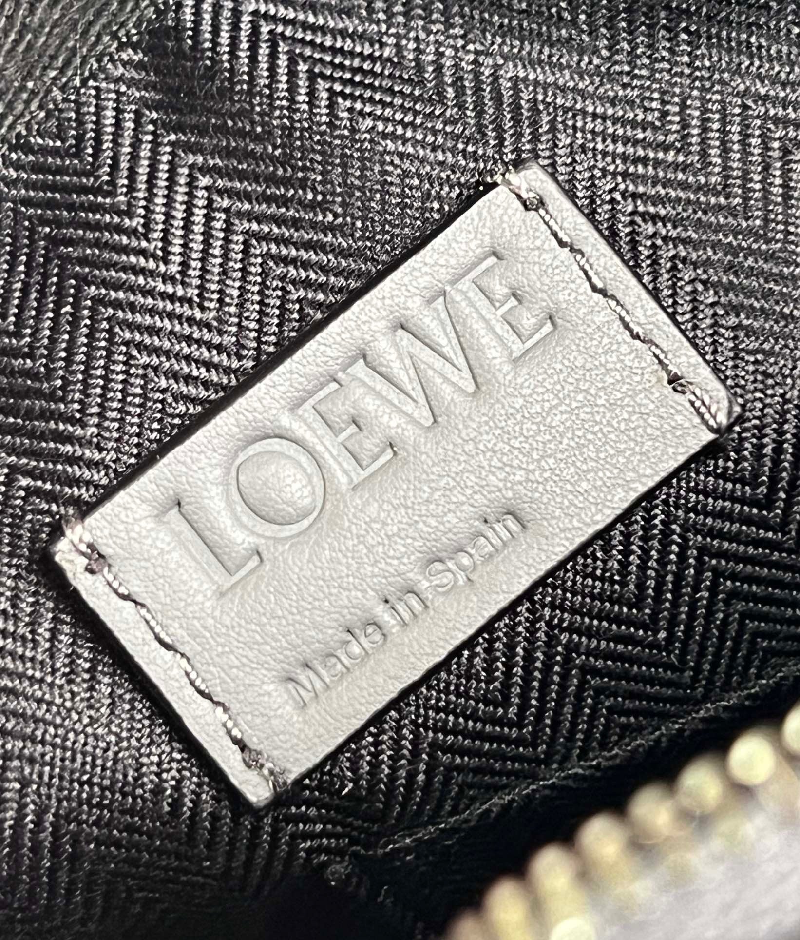 LW Messenger Bag