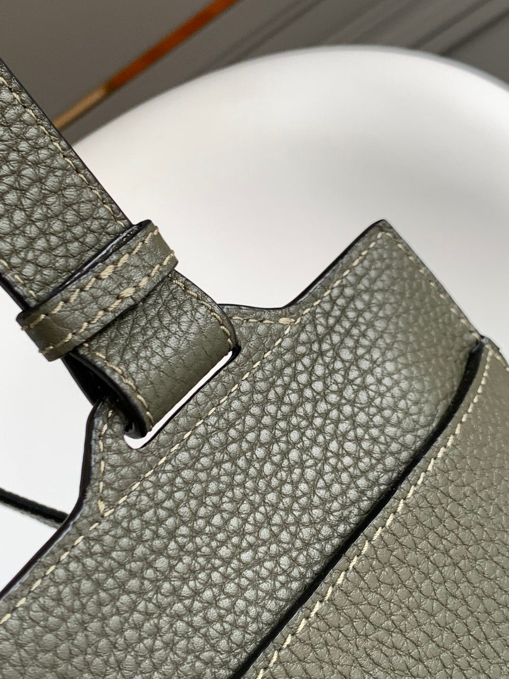 LW Sling Bag