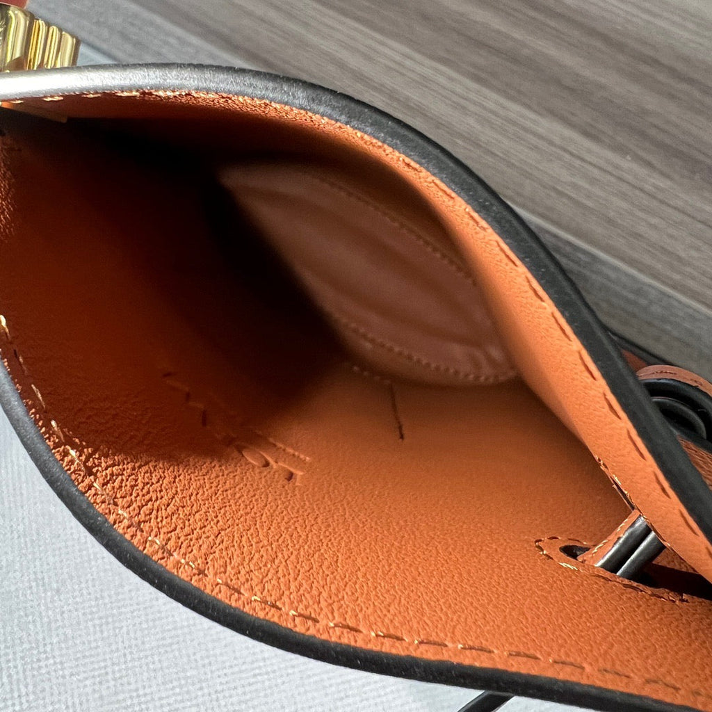 LW Sling Bag