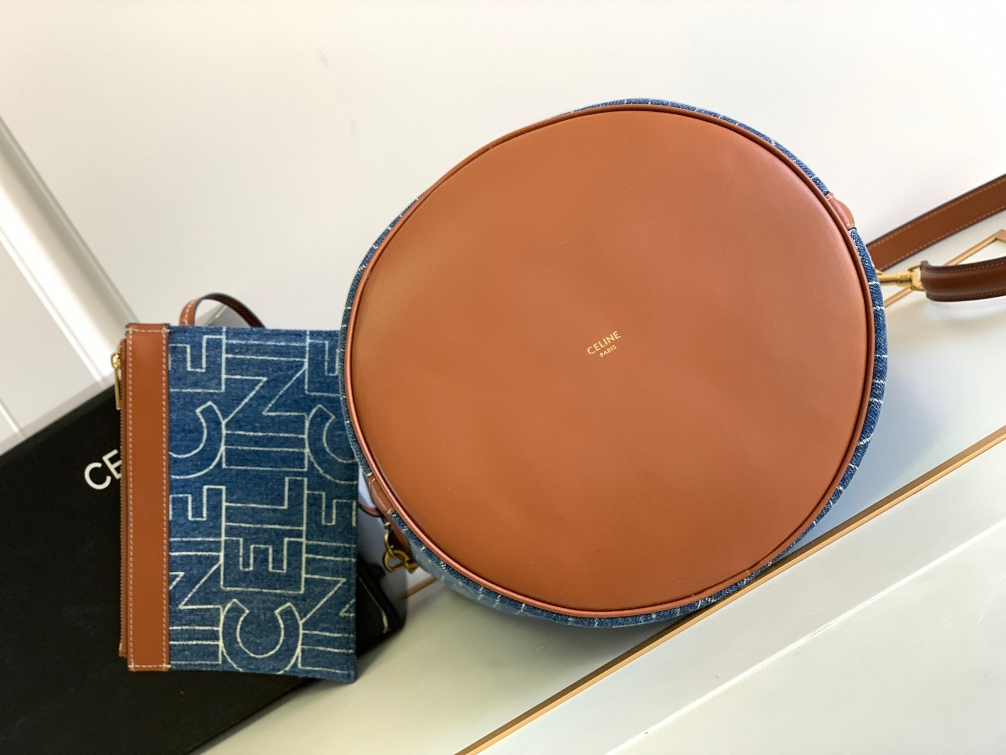 CE 16 Bucket