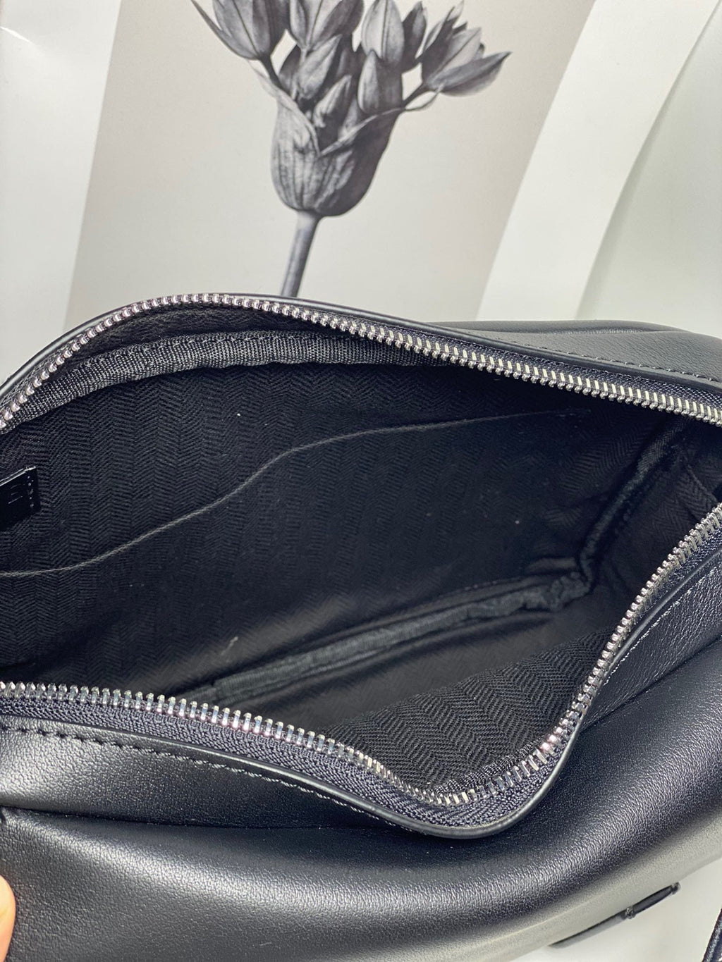 LW Messenger Bag