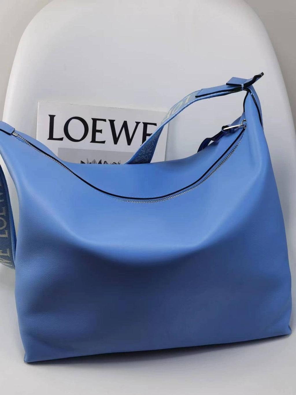 LW Messenger Bag