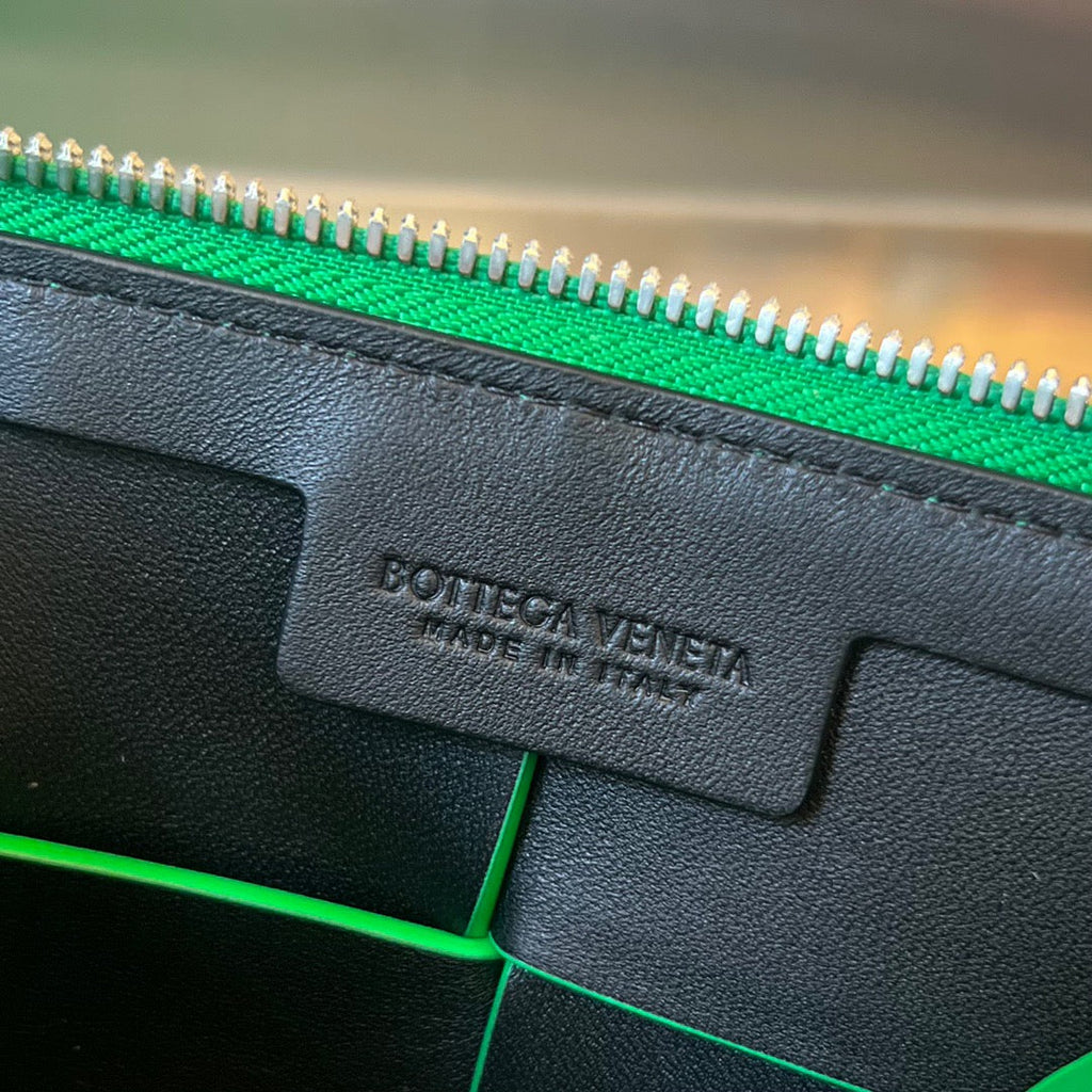 BTV Messenger Bag