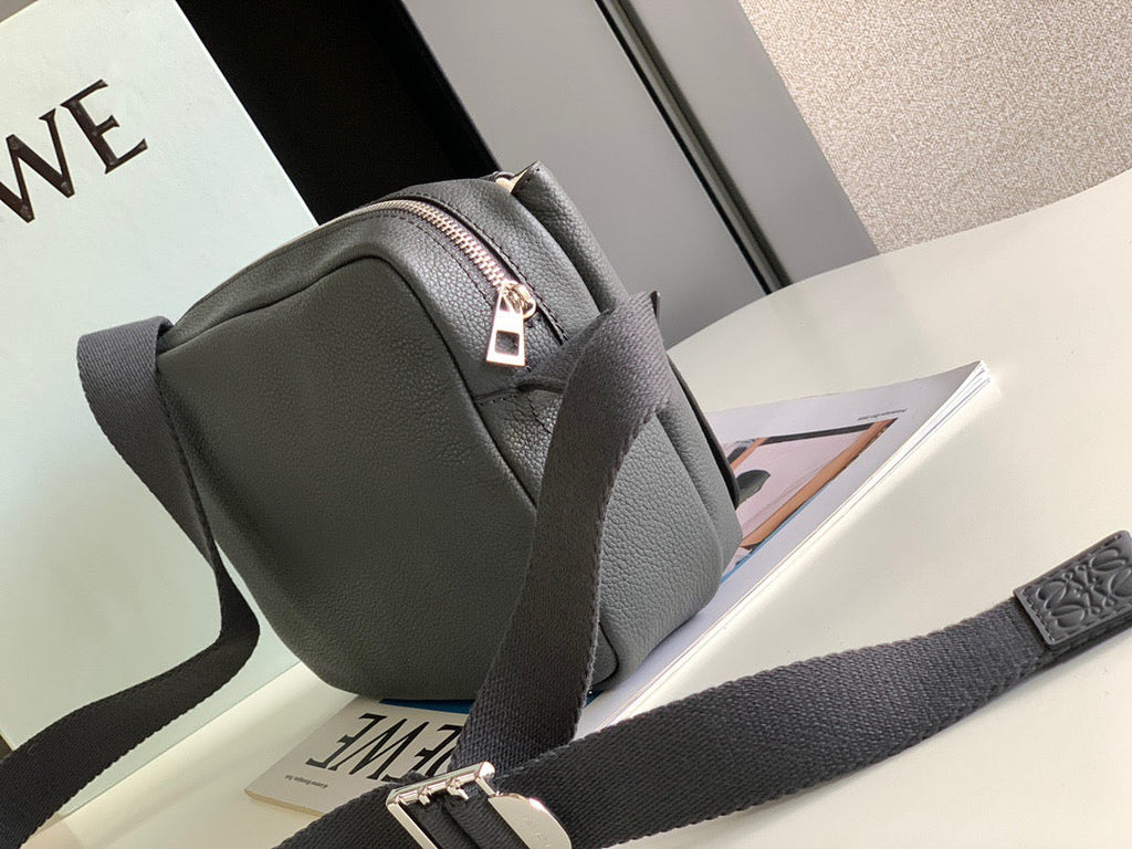 LW Messenger Bag