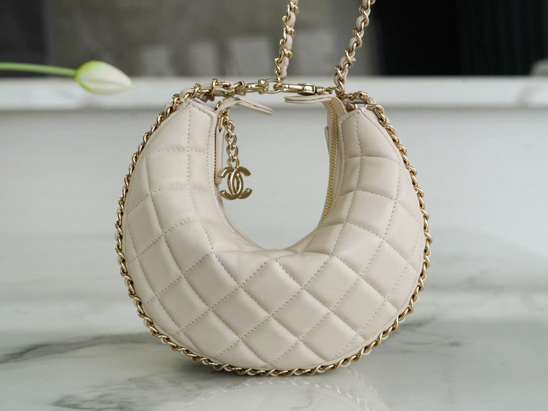 CNL 23p Hobo Bag