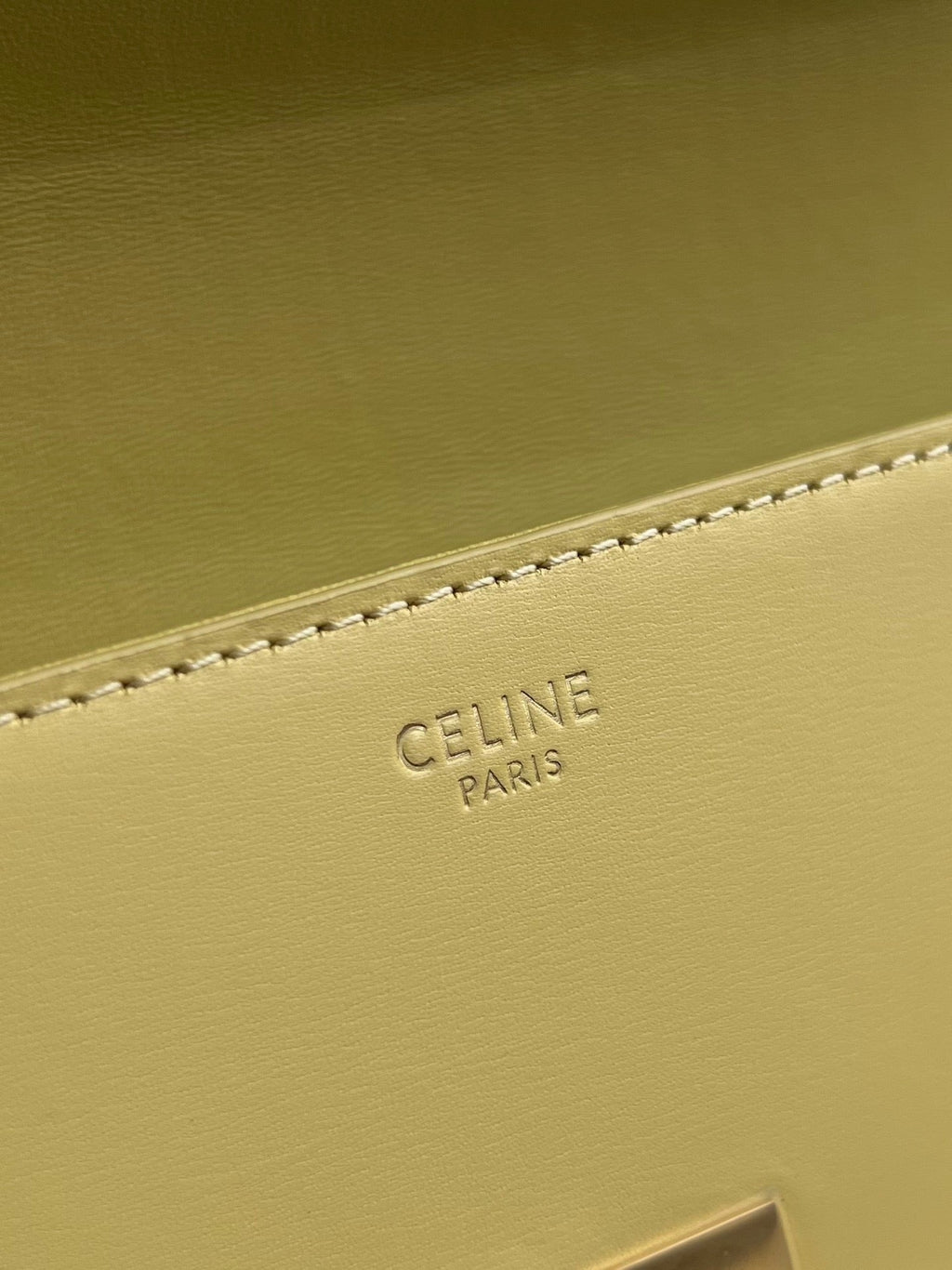 CE Triomphe Hobo