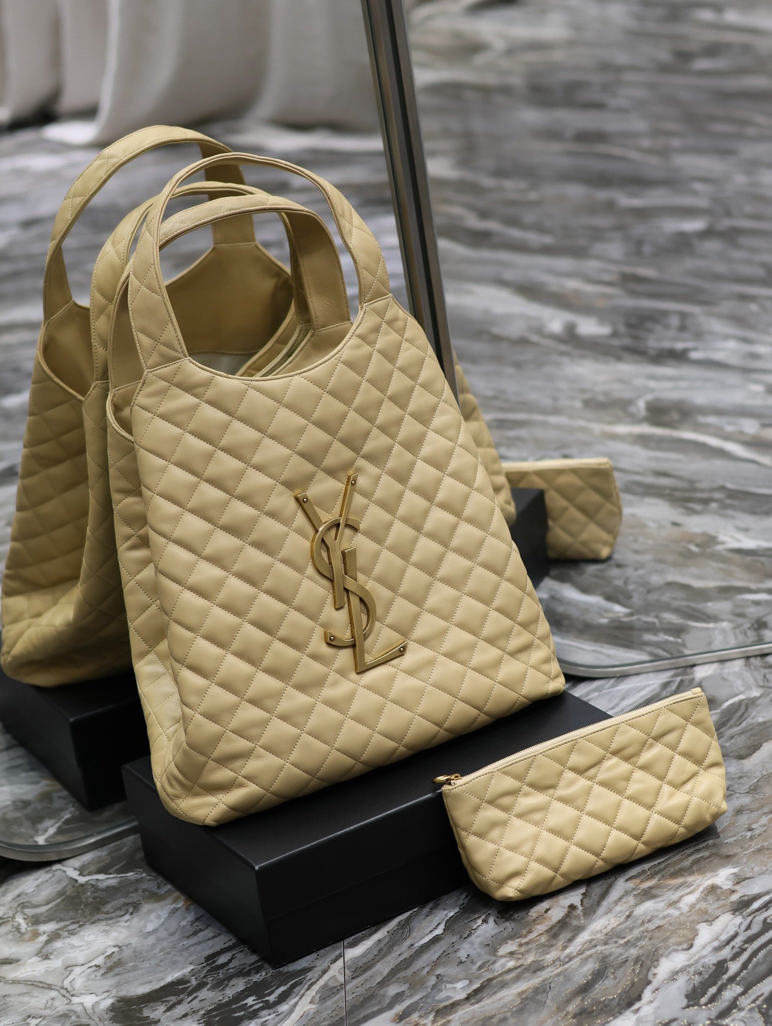 YVT Shopping Tote