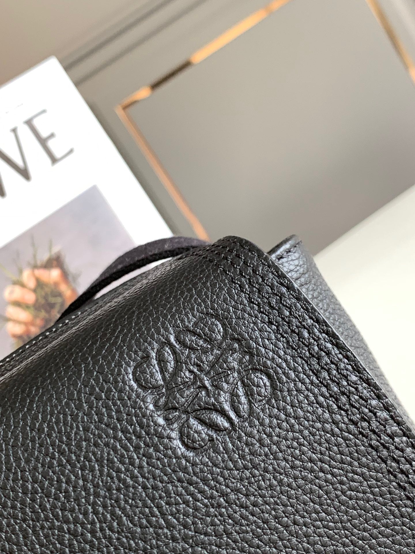 LW Messenger Bag
