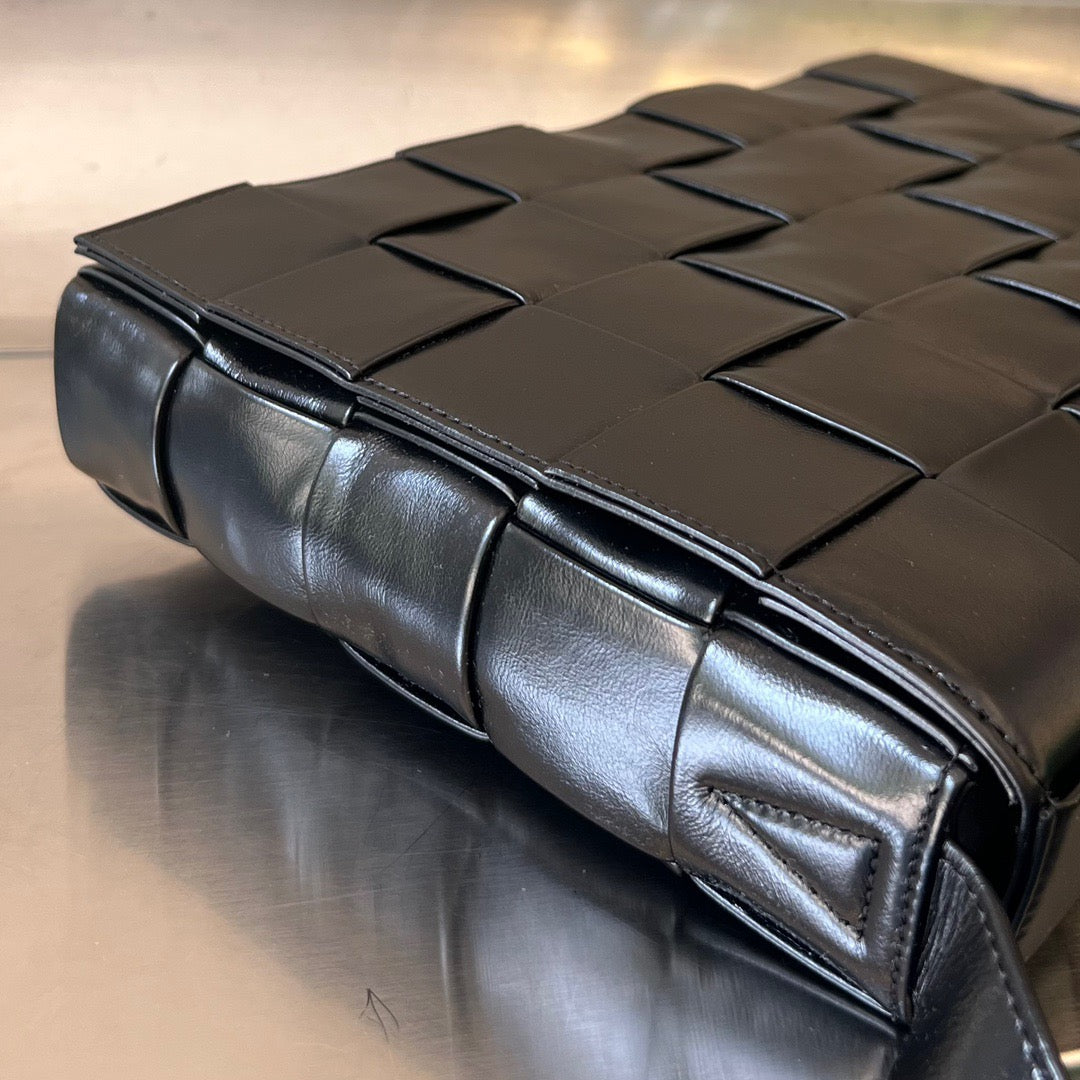 BTV Messenger Bag