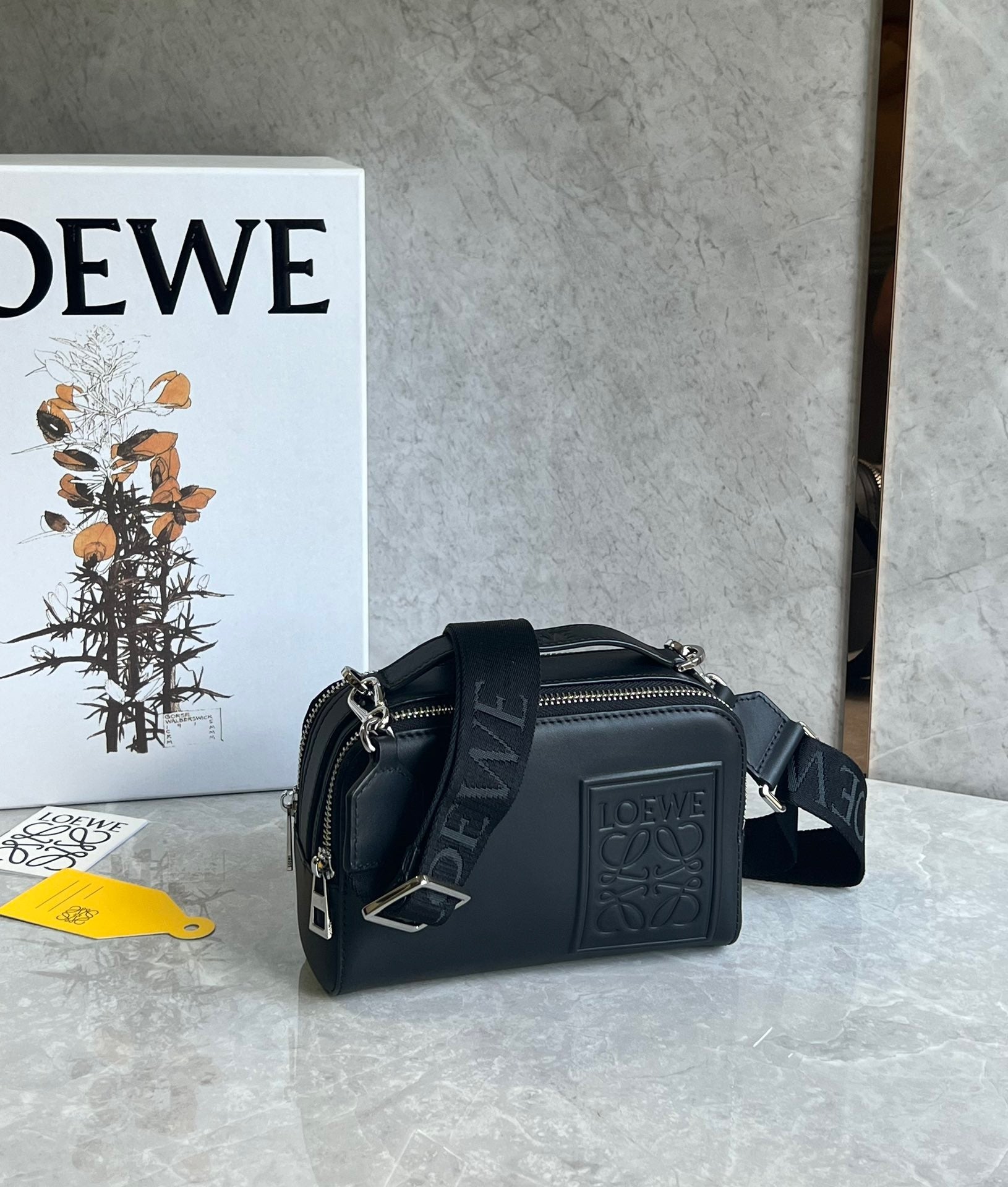 LW Messenger Bag