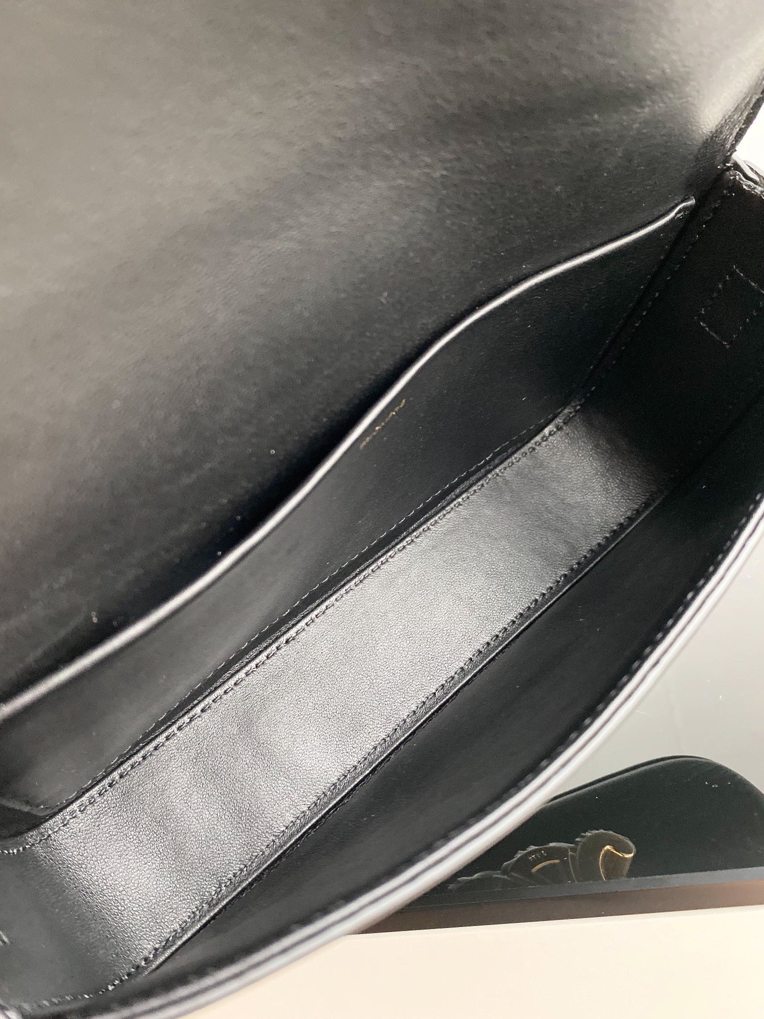 CE Triomphe Hobo