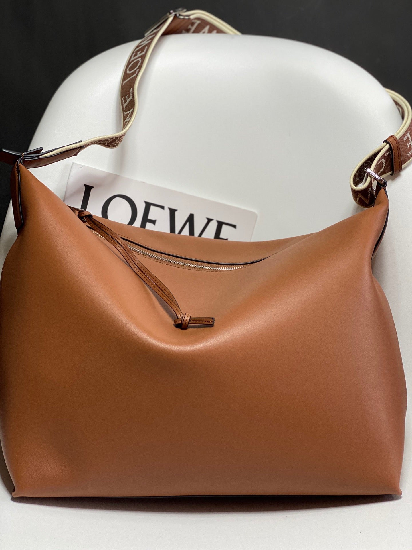 LW Messenger Bag