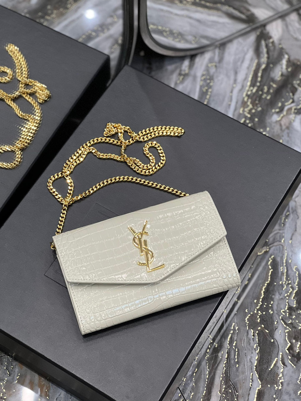 YVT Envelope