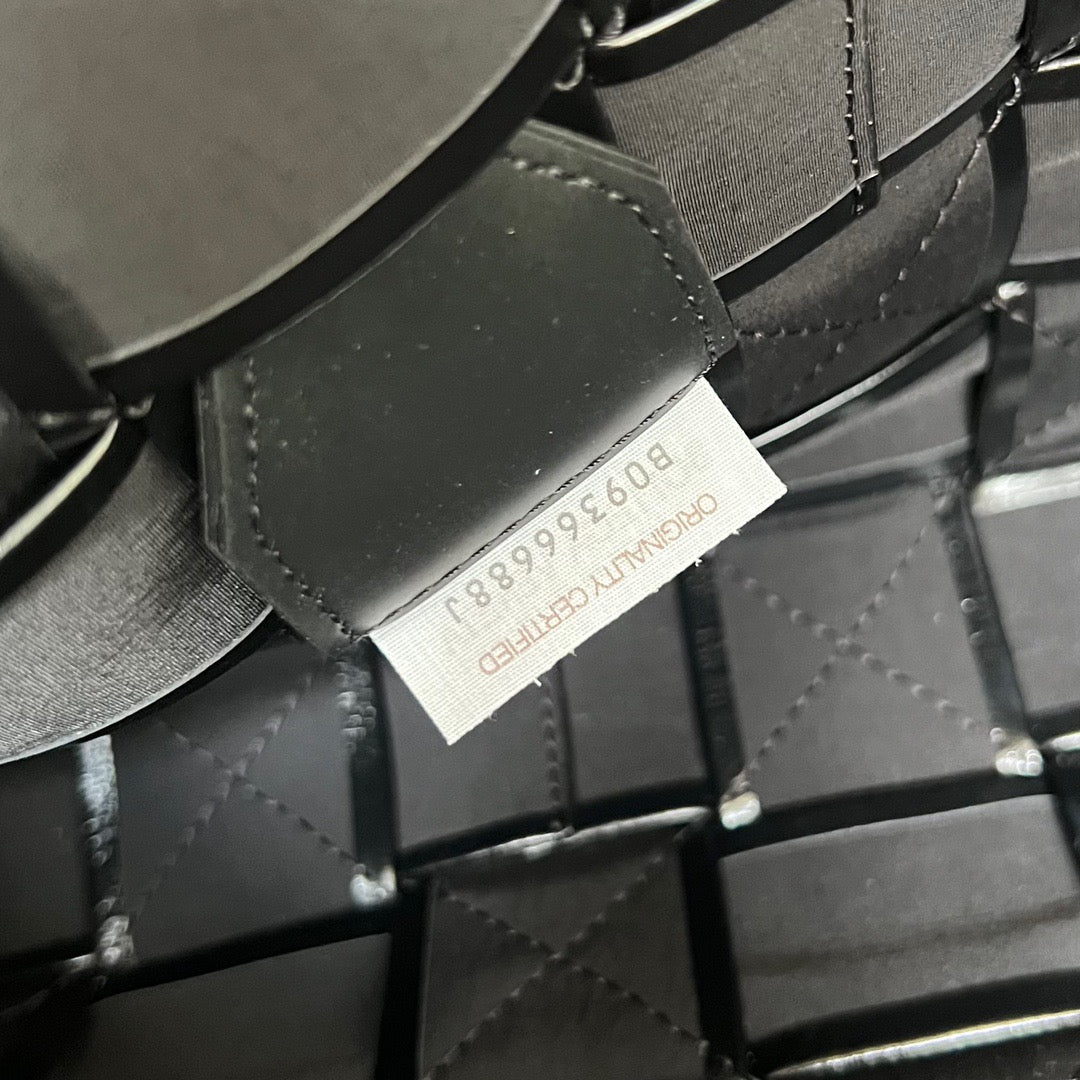BTV Messenger Bag