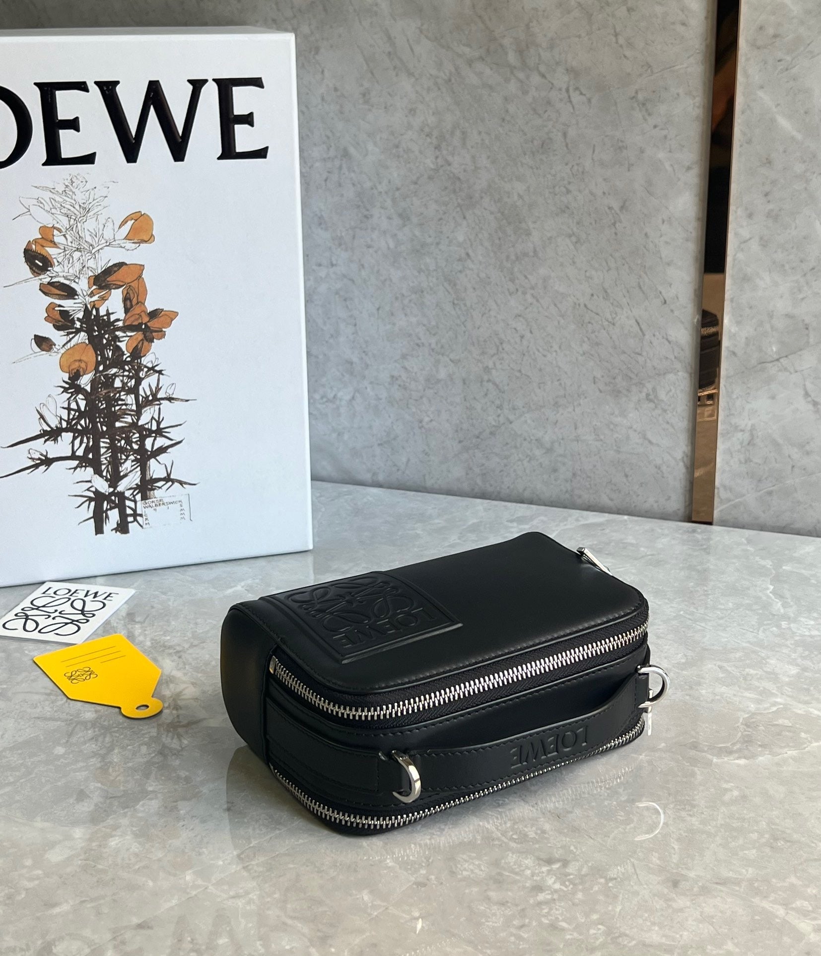 LW Messenger Bag
