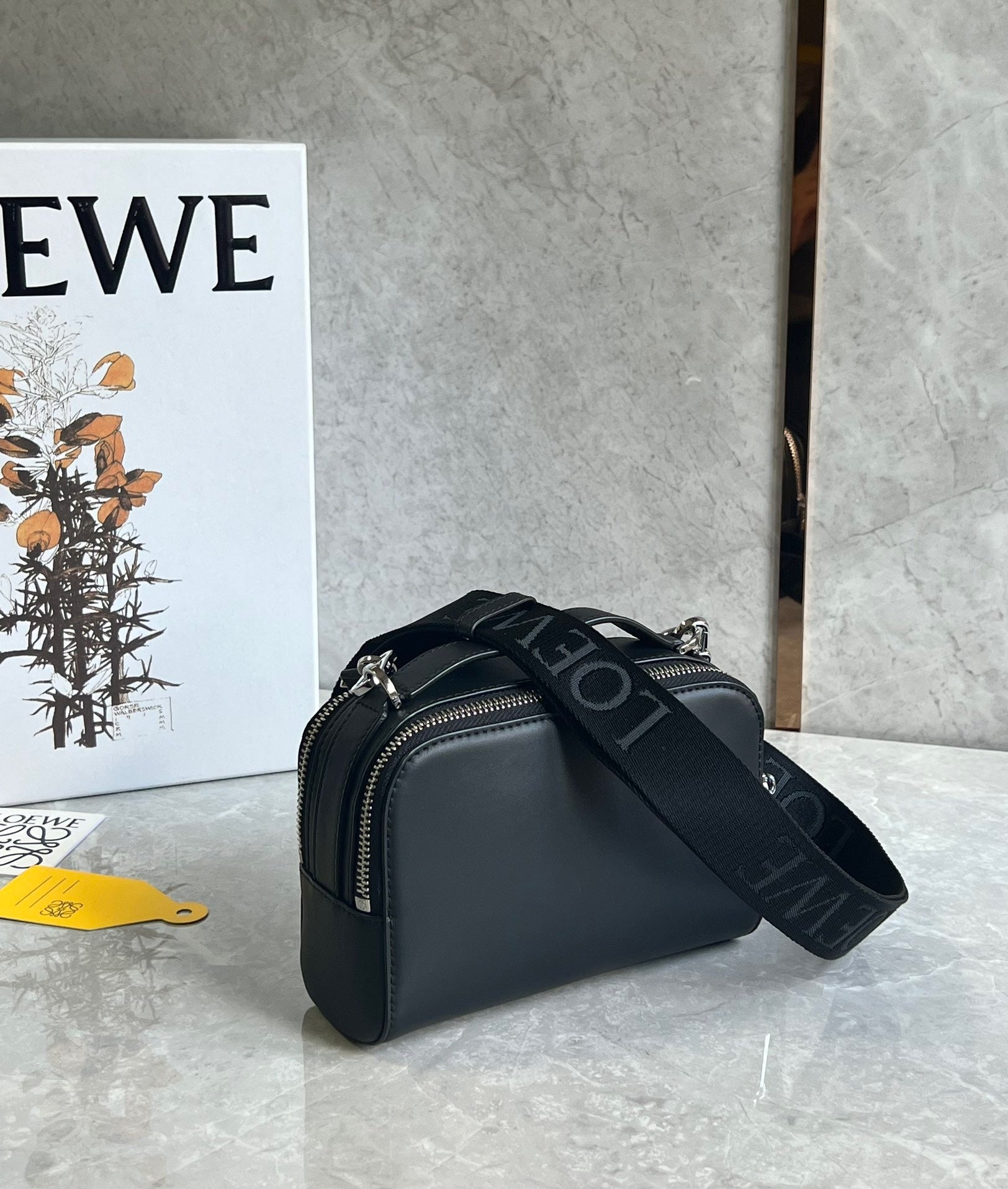 LW Messenger Bag