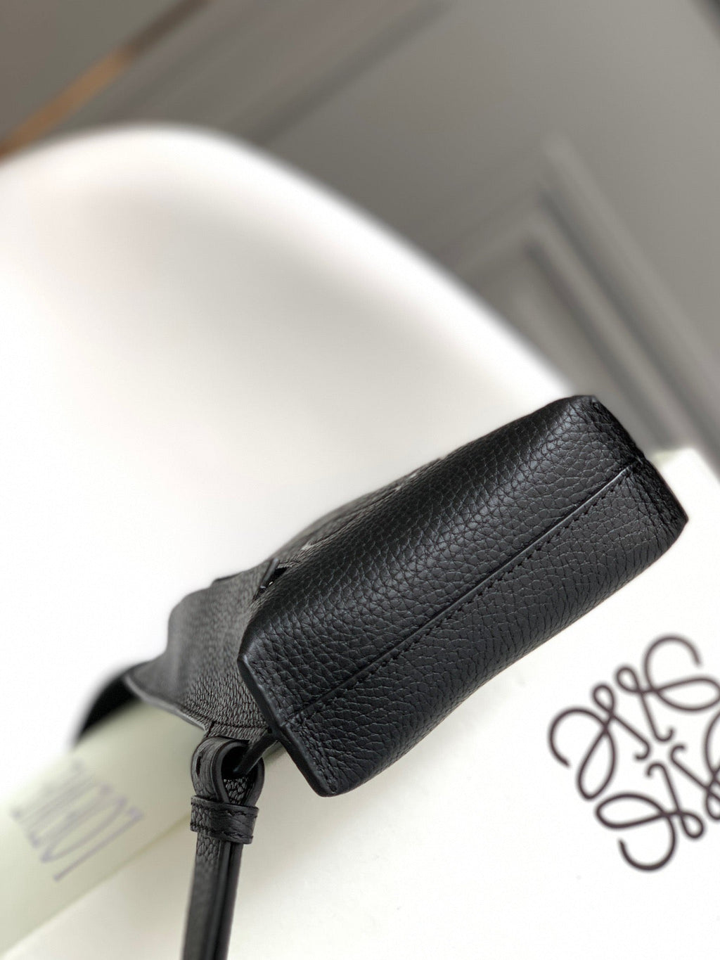 LW Sling Bag