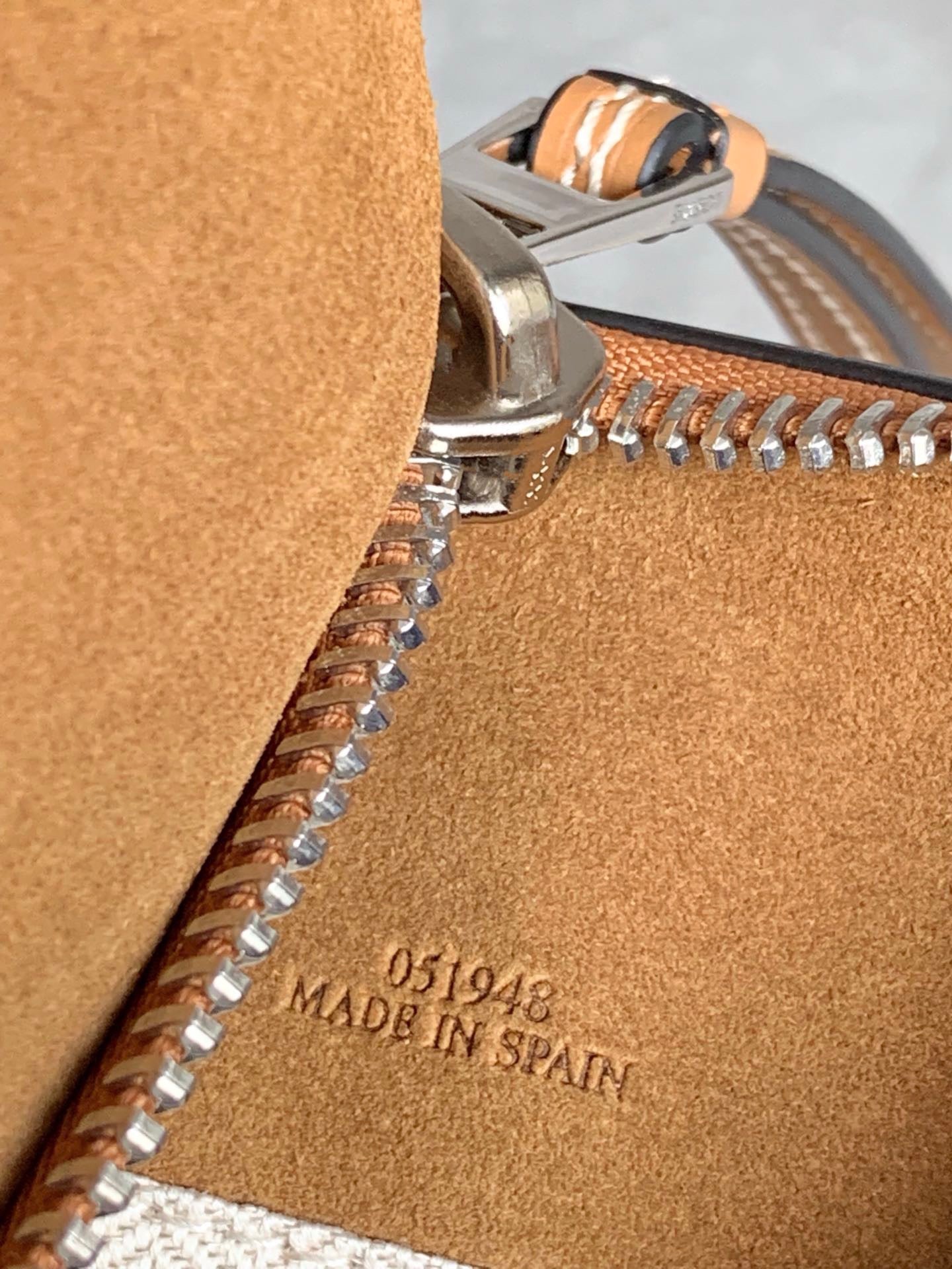 LW Puzzle Bag