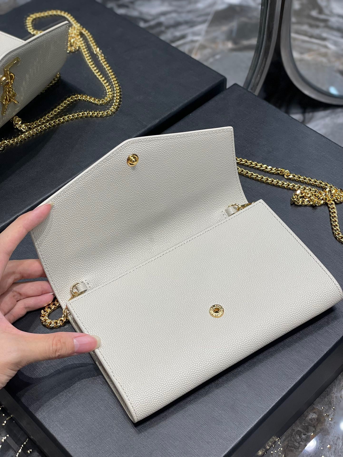 YVT Envelope