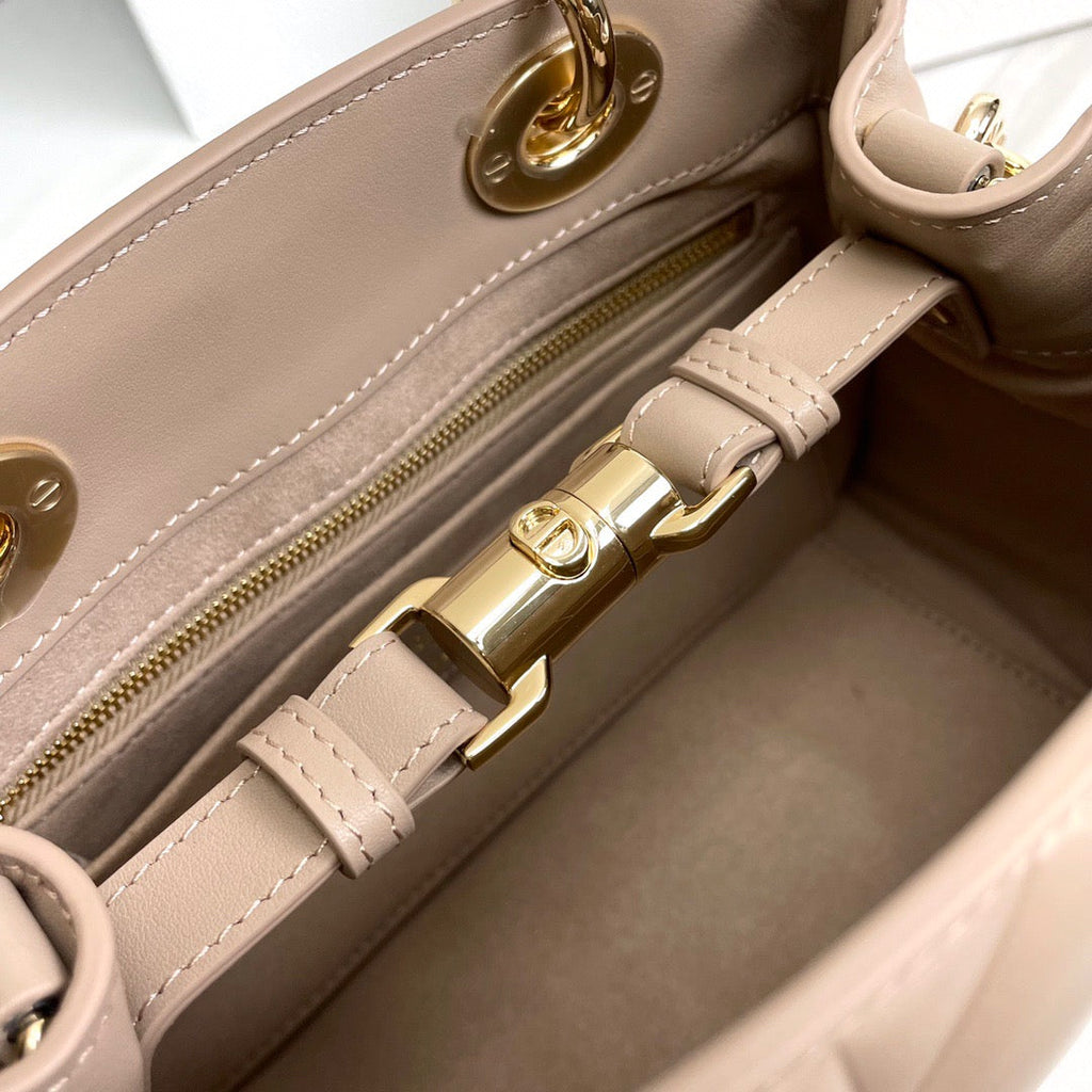 CD Handbag