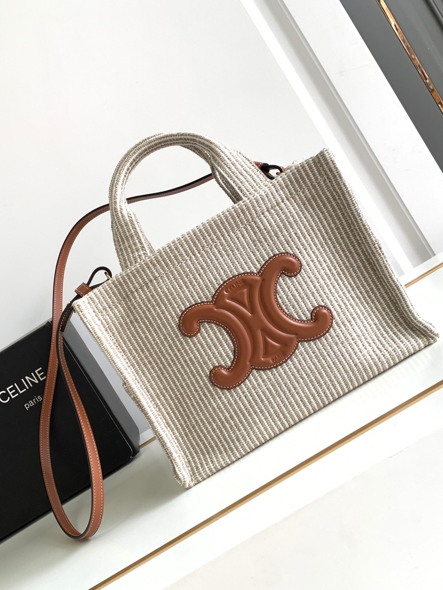 CE Triomphe Tote