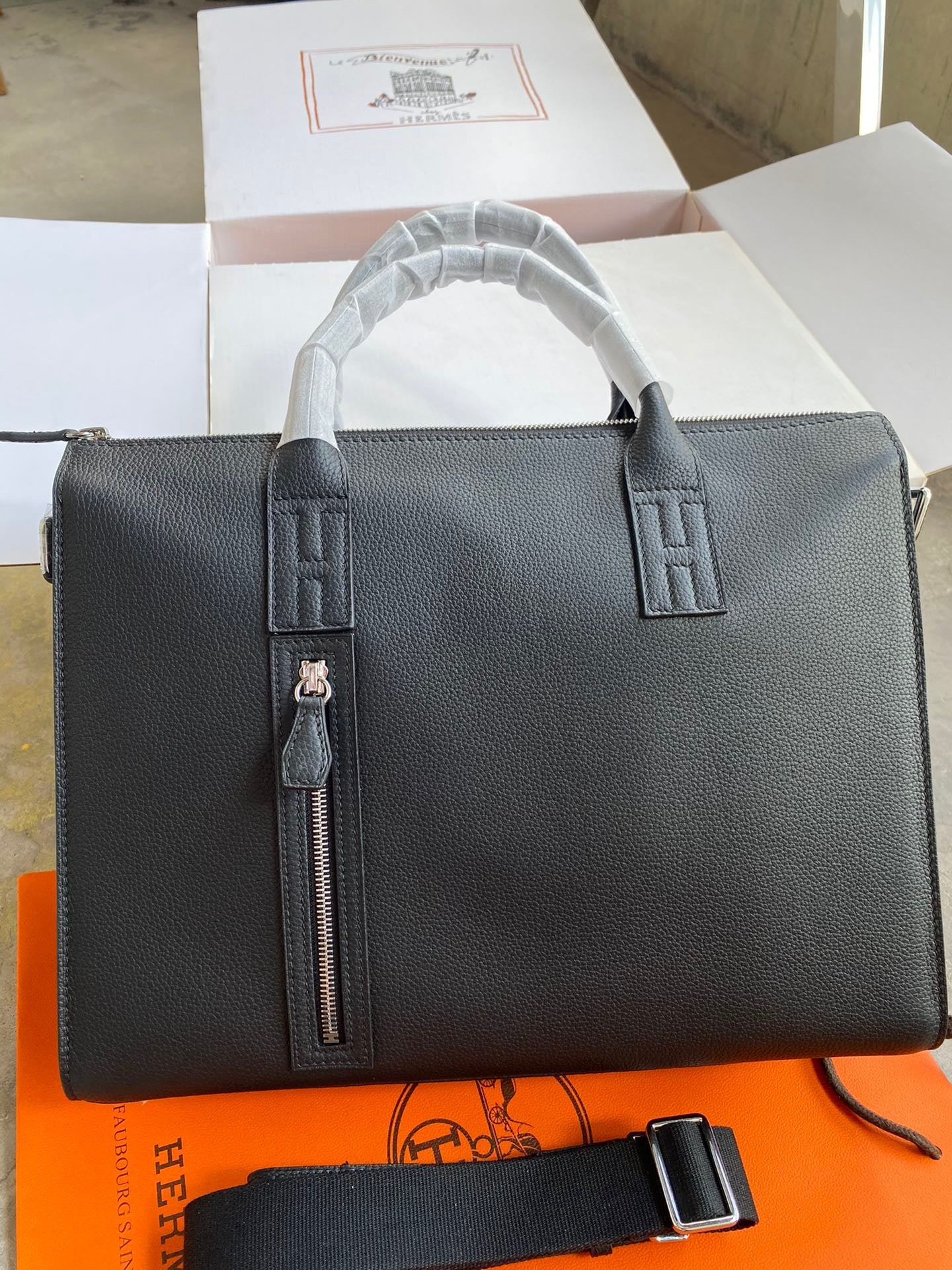 HMS Briefcase